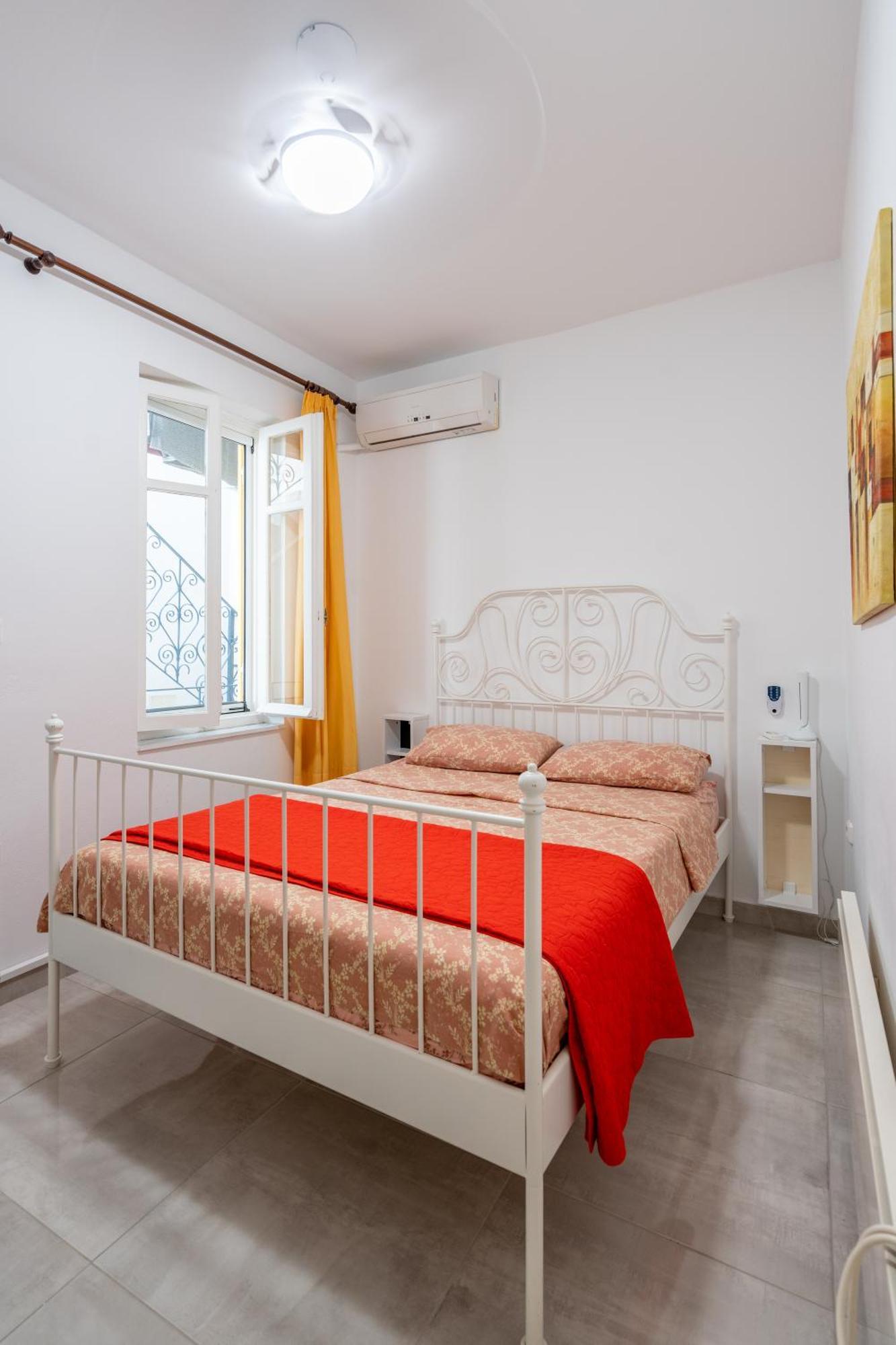 Psiri Gem From In Vivo Apartments- Spacious 1St Floor Apartment With Balcony In Athens' Historic Center Экстерьер фото