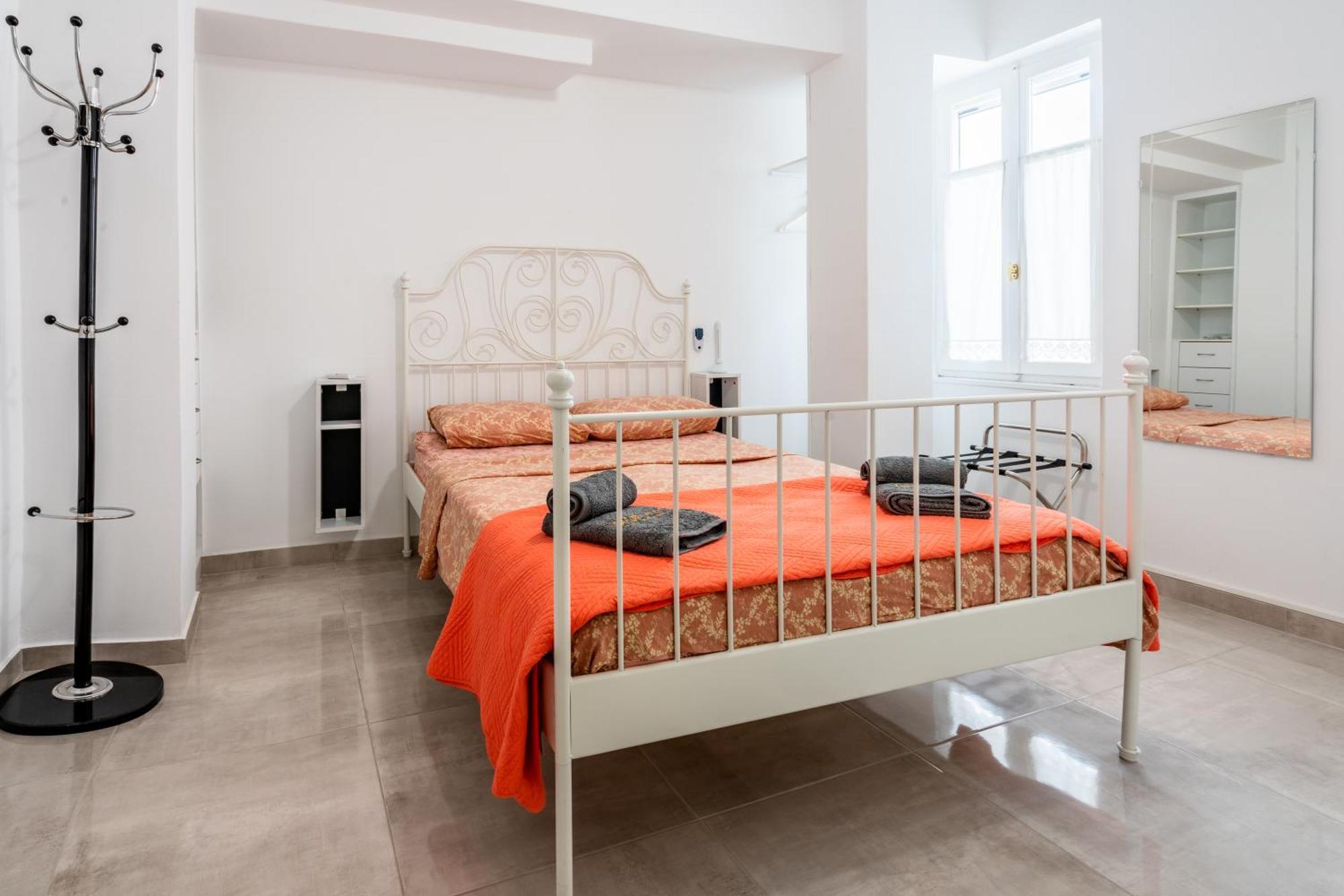 Psiri Gem From In Vivo Apartments- Spacious 1St Floor Apartment With Balcony In Athens' Historic Center Экстерьер фото